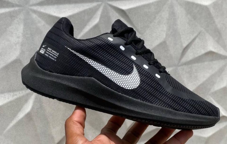 Nike Zoom Shield — Preto/Branco